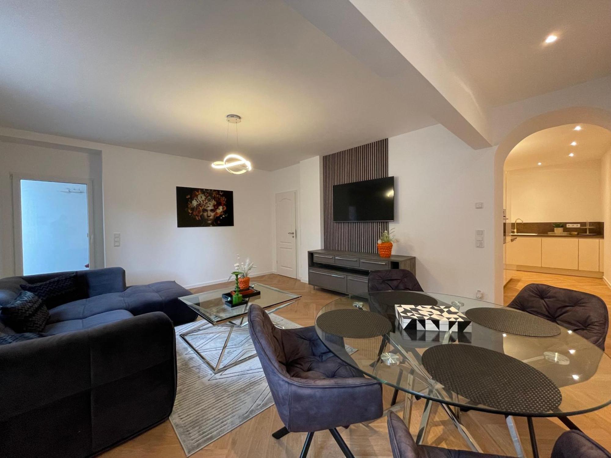 Luxurioese Mit Wellness Oase