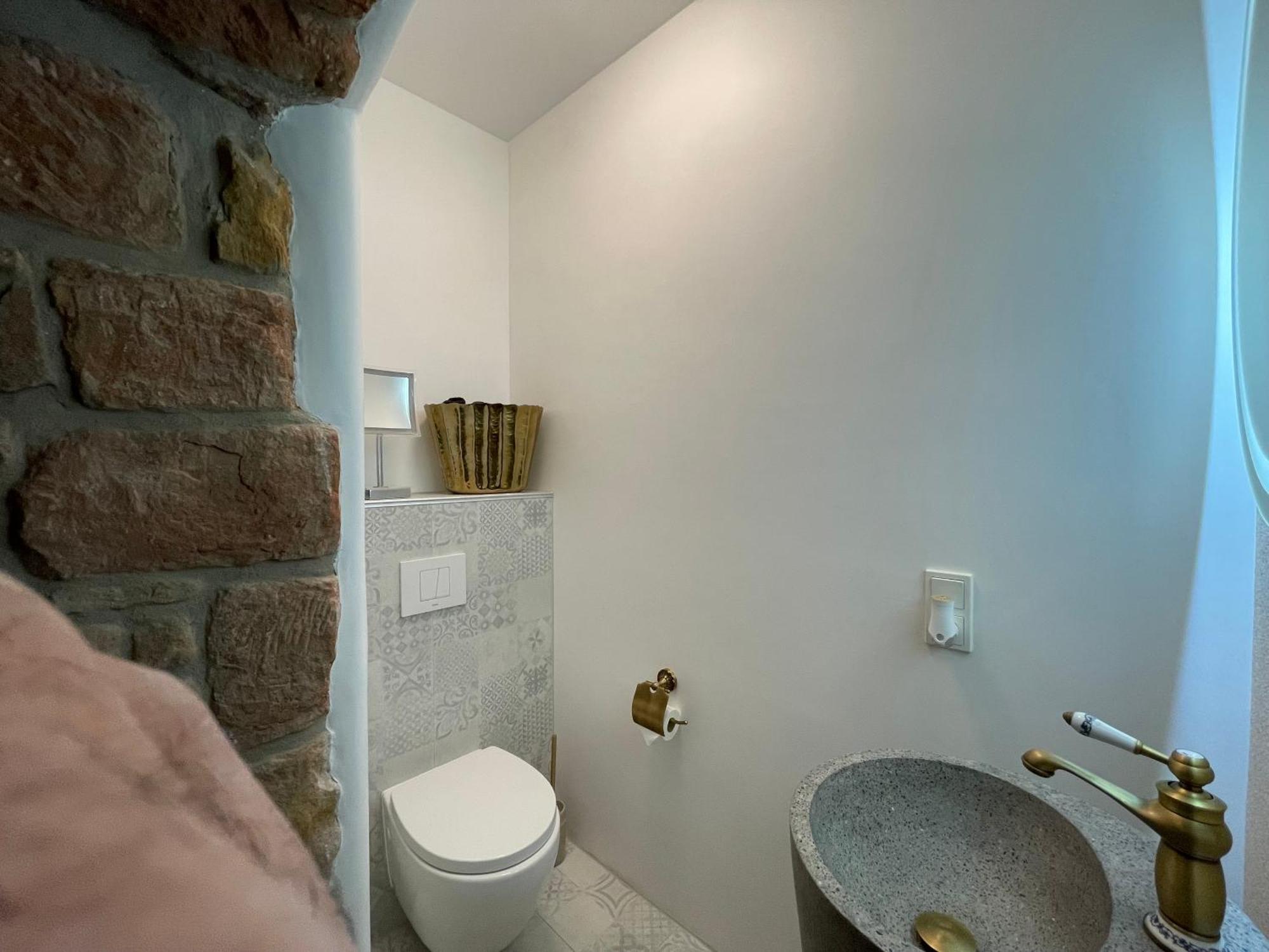 Luxurioese Mit Wellness Oase Saarburg