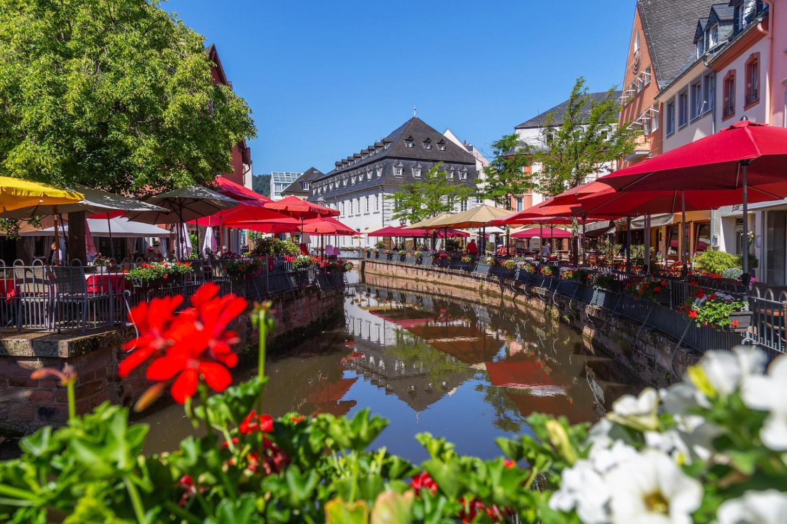 Luxurioese Mit Wellness Oase * Saarburg